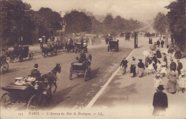 Paris, l`Avenue du Bois de Boulogne